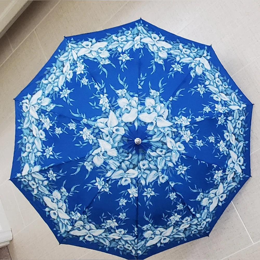 Vintage Floral Sun/Rain Umbrella, Bi-Fold, Made In Kwangchow, Blue,White, Nylon - Picture 5 of 14